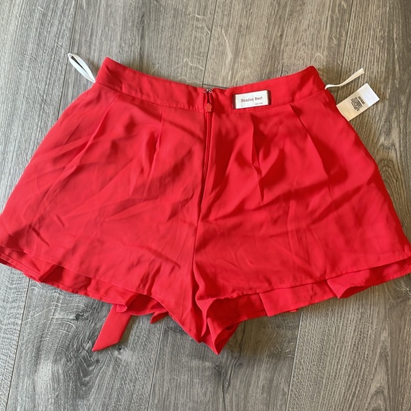 Sunday Best Westley Belted Red Pleated Lined Short with Pockets . - Picture 7 of 8